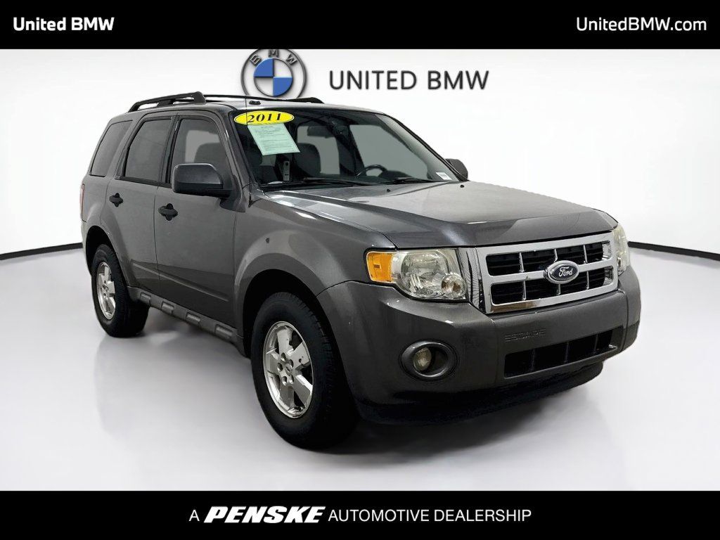 Used 2011 Ford Escape XLT w/ Cargo Pkg FWD image 3