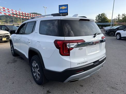 Used 2023 GMC Acadia SLT AWD/4WD image 6