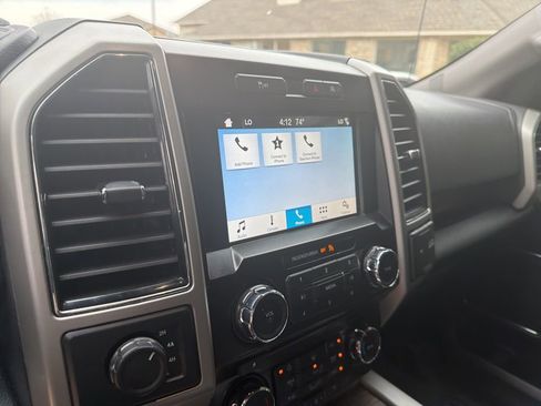 Used 2018 Ford F150 Lariat image 9