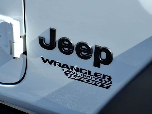 Used 2021 Jeep Wrangler Unlimited Sport image 3