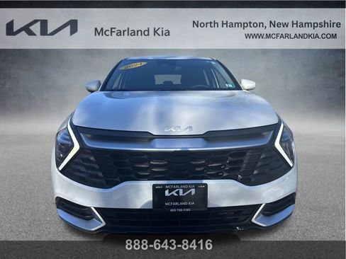 Used 2024 Kia Sportage LX image 9