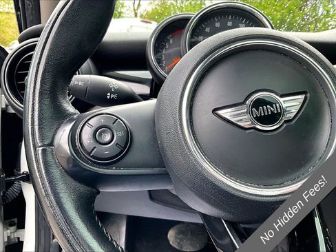 Used 2016 MINI Cooper 4-Door Hardtop w/ Premium Package FWD image 15