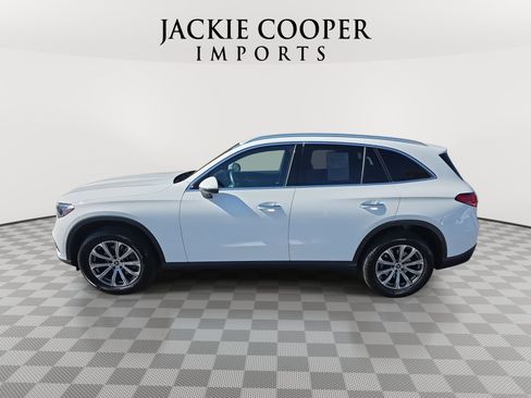 Used 2025 Mercedes-Benz GLC 300 4MATIC image 8