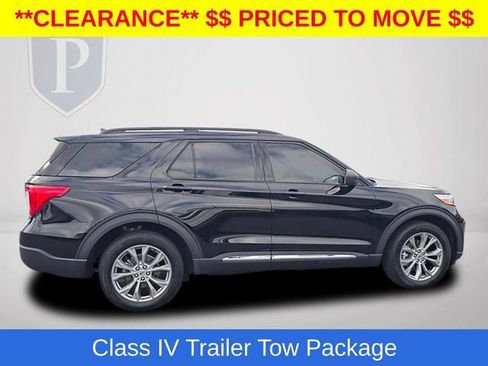 Used 2023 Ford Explorer XLT w/ Equipment Group 202A AWD/4WD image 6