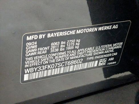 Used 2025 BMW i5 eDrive40i w/ Premium Package image 24