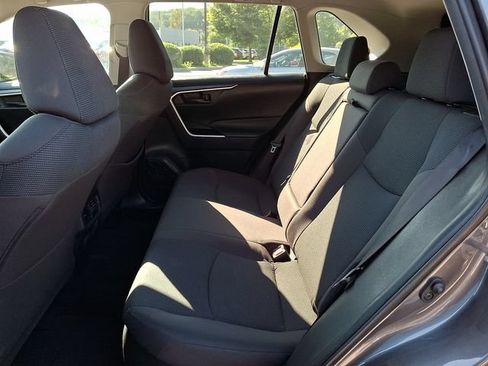 Certified 2021 Toyota RAV4 LE AWD/4WD image 10