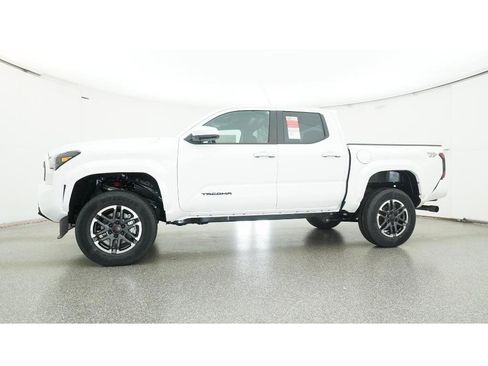 New 2026 Toyota Tacoma TRD Sport image 18