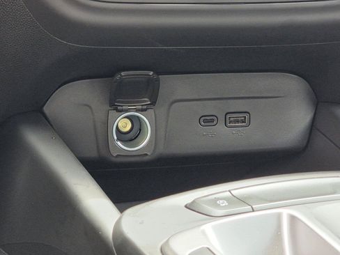 Used 2026 Chevrolet Trax LS w/ LS Convenience Package FWD image 22