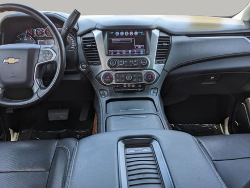 Used 2018 Chevrolet Suburban Premier AWD/4WD image 15