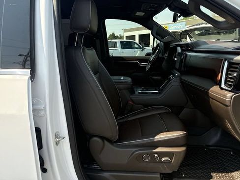 Used 2026 GMC Sierra 3500 Denali w/ Denali Reserve Package AWD/4WD image 25