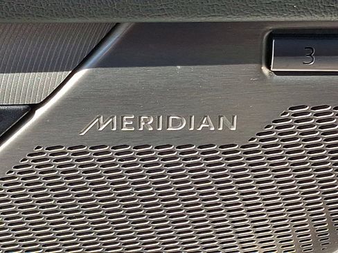 Used 2025 Jaguar F-PACE R-Dynamic S image 29