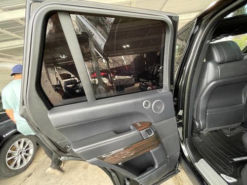 Used 2016 Land Rover Range Rover HSE image 7