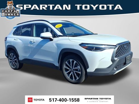 Used 2023 Toyota Corolla Cross XLE FWD image 5