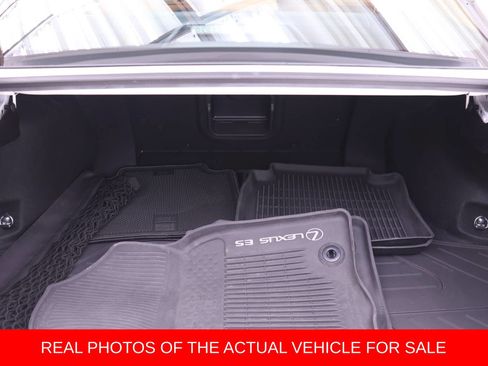 Used 2024 Lexus ES 300h w/ Accessory Package (Z1) FWD image 14