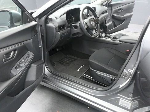 Used 2024 Nissan Sentra S image 9