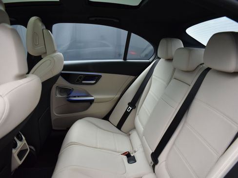 Used 2022 Mercedes-Benz C 300 4MATIC Sedan w/ Exclusive Trim Package image 15