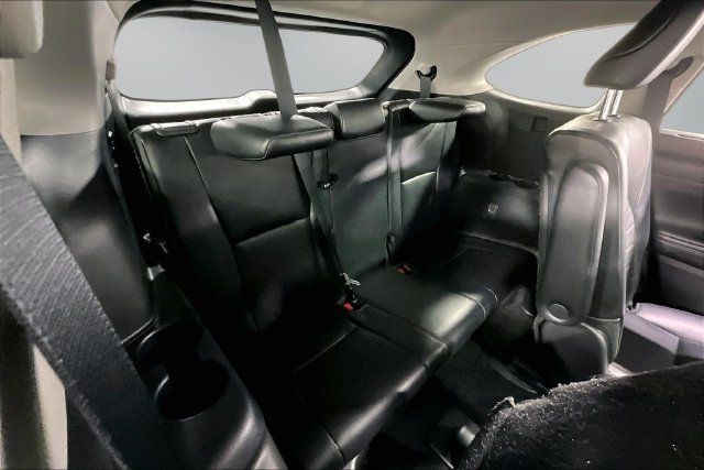 Used 2021 Toyota Highlander XLE AWD/4WD image 26