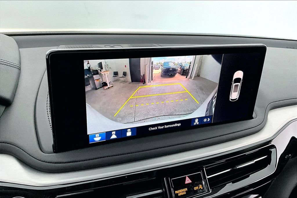 Certified 2026 Acura MDX w/ Technology Package FWD image 28