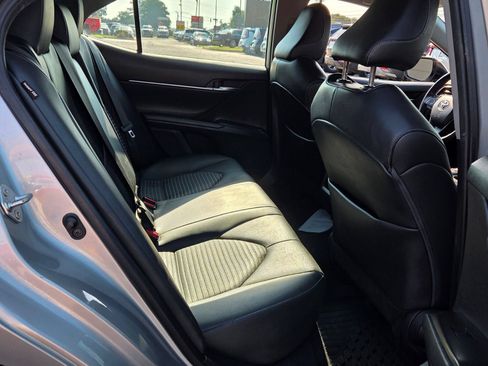 Used 2022 Toyota Camry SE w/ Convenience Package FWD image 15
