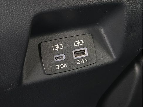 Certified 2025 Subaru Crosstrek 2.0i Premium AWD/4WD image 11