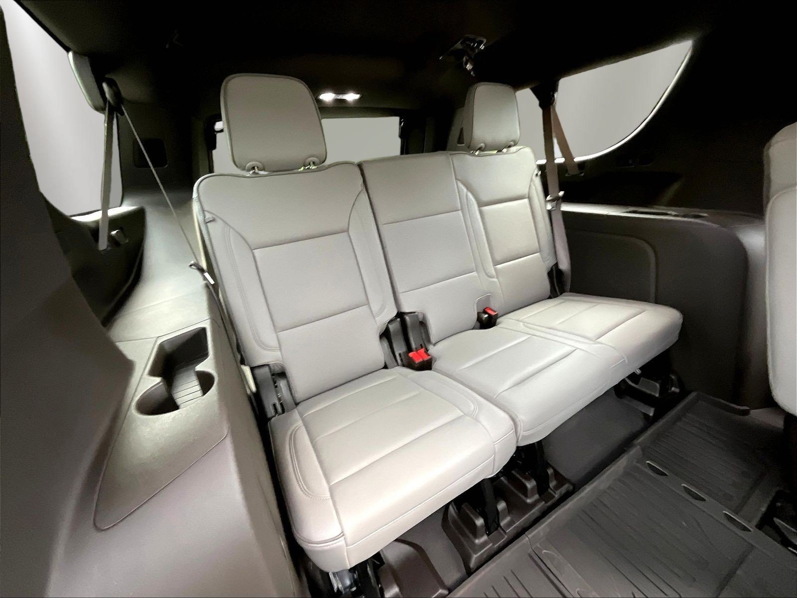 Used 2025 GMC Yukon XL Elevation w/ LPO, Floor Liner Package AWD/4WD image 28