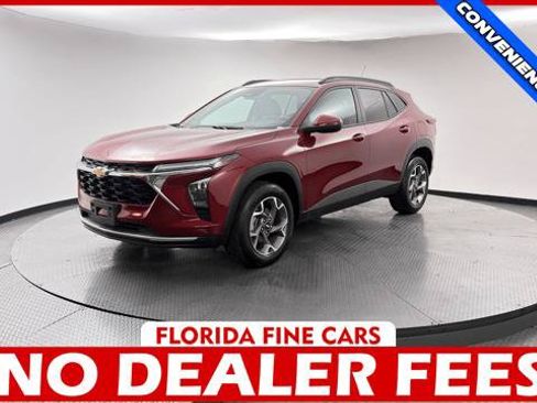 Used 2025 Chevrolet Trax LT w/ LT Convenience Package FWD image 1