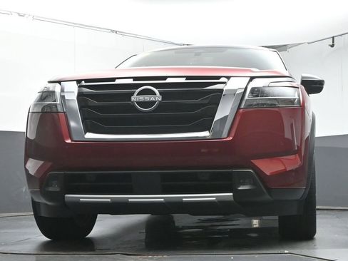 Used 2024 Nissan Pathfinder Platinum FWD image 38