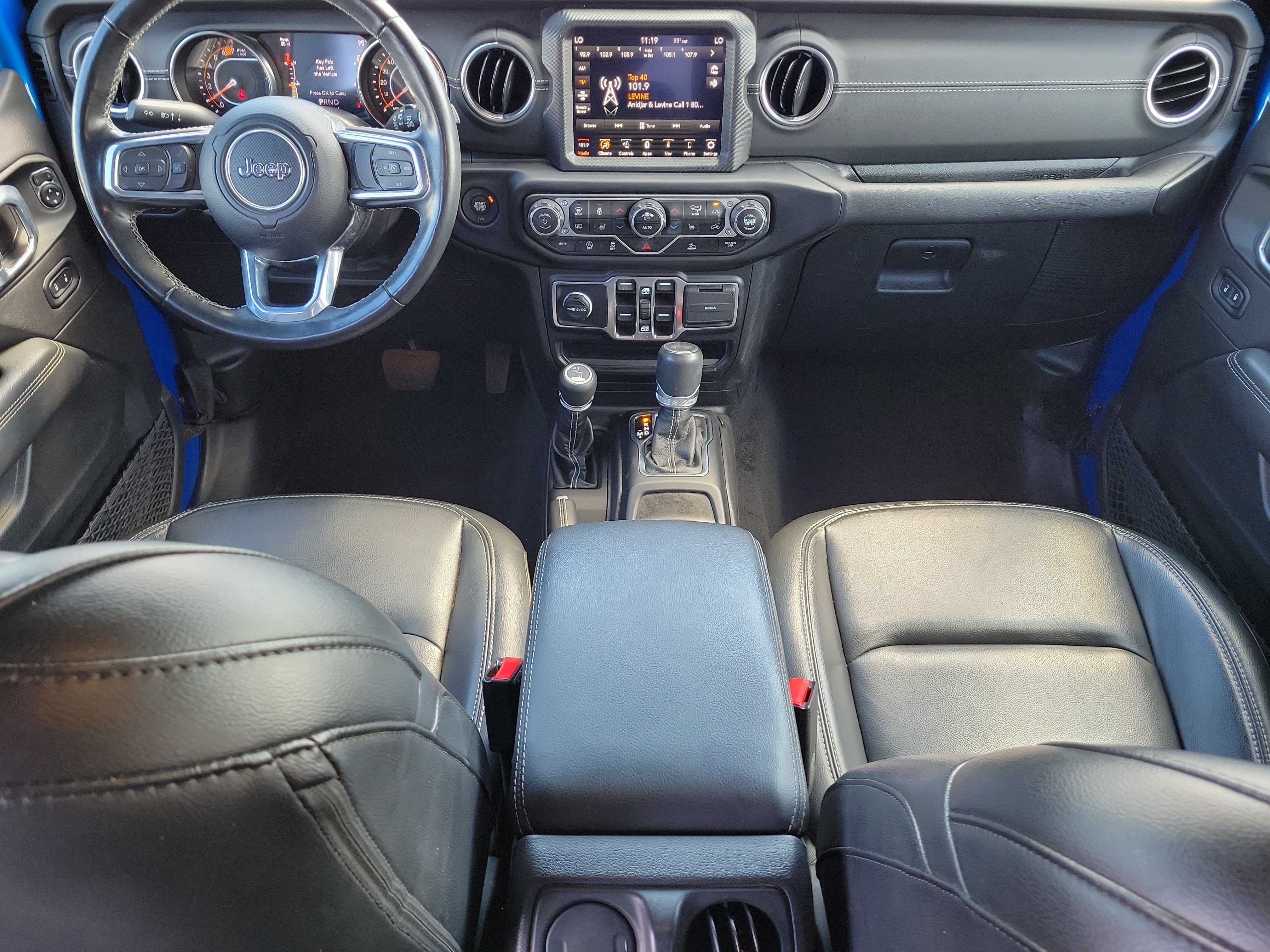 Used 2022 Jeep Wrangler Unlimited Sahara w/ Cold Weather Group AWD/4WD image 19