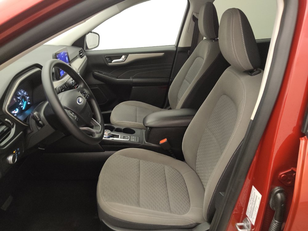 Used 2021 Ford Escape SE w/ SE Sport Appearance Package FWD image 17