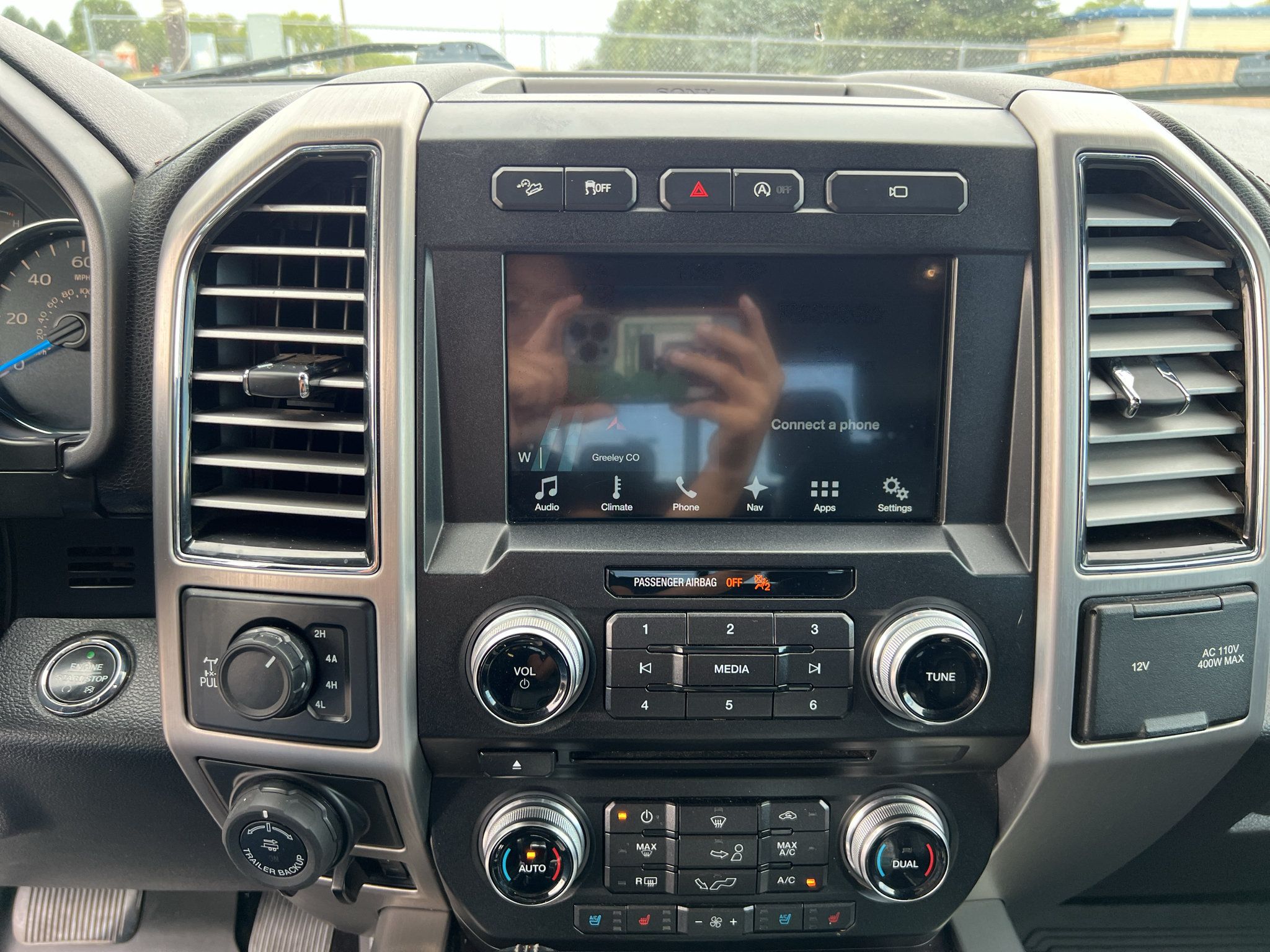 Used 2017 Ford F150 Platinum w/ Technology Package AWD/4WD image 16