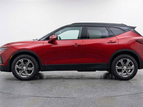 Used 2025 Chevrolet Blazer LT FWD image 5