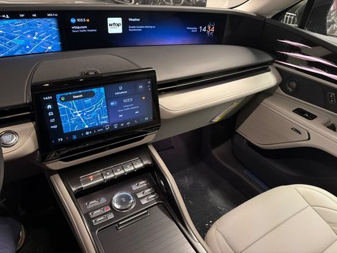 New 2026 Lincoln Nautilus Premier w/ Equipment Group 102A AWD/4WD image 23