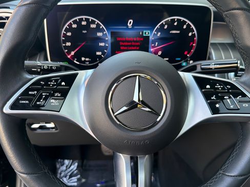 Used 2023 Mercedes-Benz GLC 300 4MATIC image 23