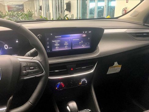 Used 2024 Buick Encore GX Sport Touring w/ Comfort Package image 6