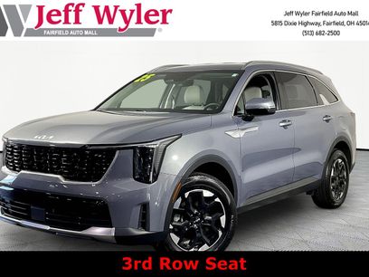 Used 2025 Kia Sorento S
