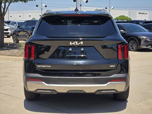 Certified 2025 Kia Sorento EX w/ EX Panoramic Sunroof Package FWD image 13