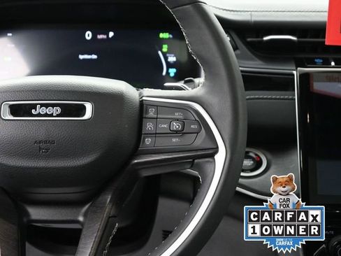 Used 2022 Jeep Grand Cherokee Limited 4xe w/ Luxury Tech Group II image 32