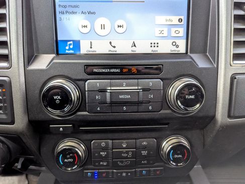 Used 2018 Ford F150 Raptor w/ Equipment Group 802A Luxury image 37