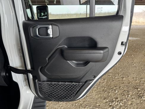 Used 2021 Jeep Wrangler Unlimited Sport image 33