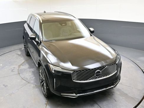 New 2026 Volvo XC90 B6 Plus w/ Protection Package Premier image 55