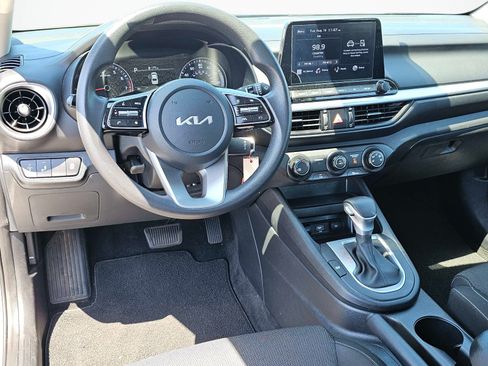Certified 2024 Kia Forte LXS w/ LXS Technology Package FWD image 30