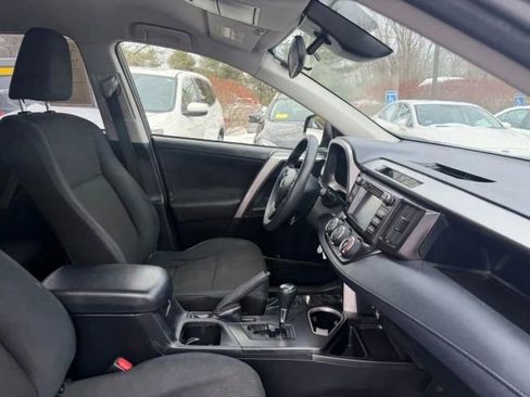 Used 2018 Toyota RAV4 LE w/ All Weather Liner Package image 28