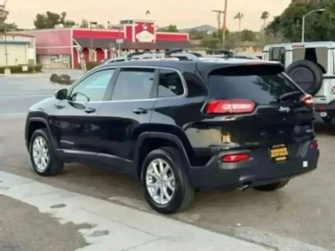 Used 2016 Jeep Cherokee Latitude FWD image 35
