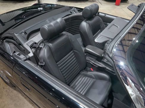 Used 2002 Ford Thunderbird Deluxe image 18