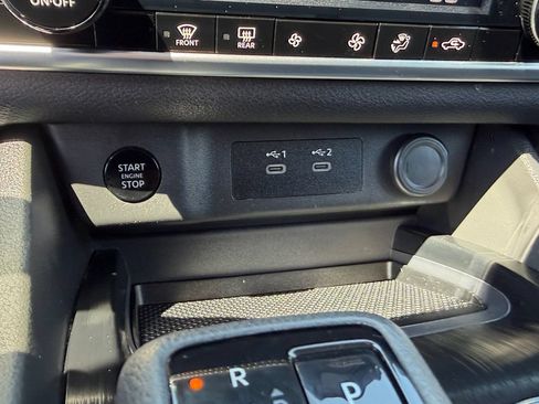 Used 2024 Nissan Rogue SV FWD image 26