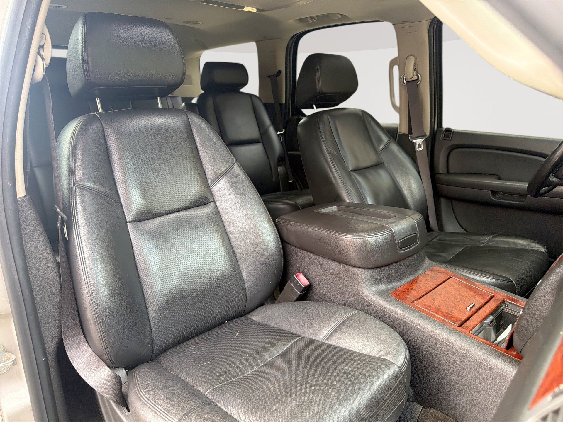 Used 2009 Chevrolet Tahoe LTZ AWD/4WD image 28