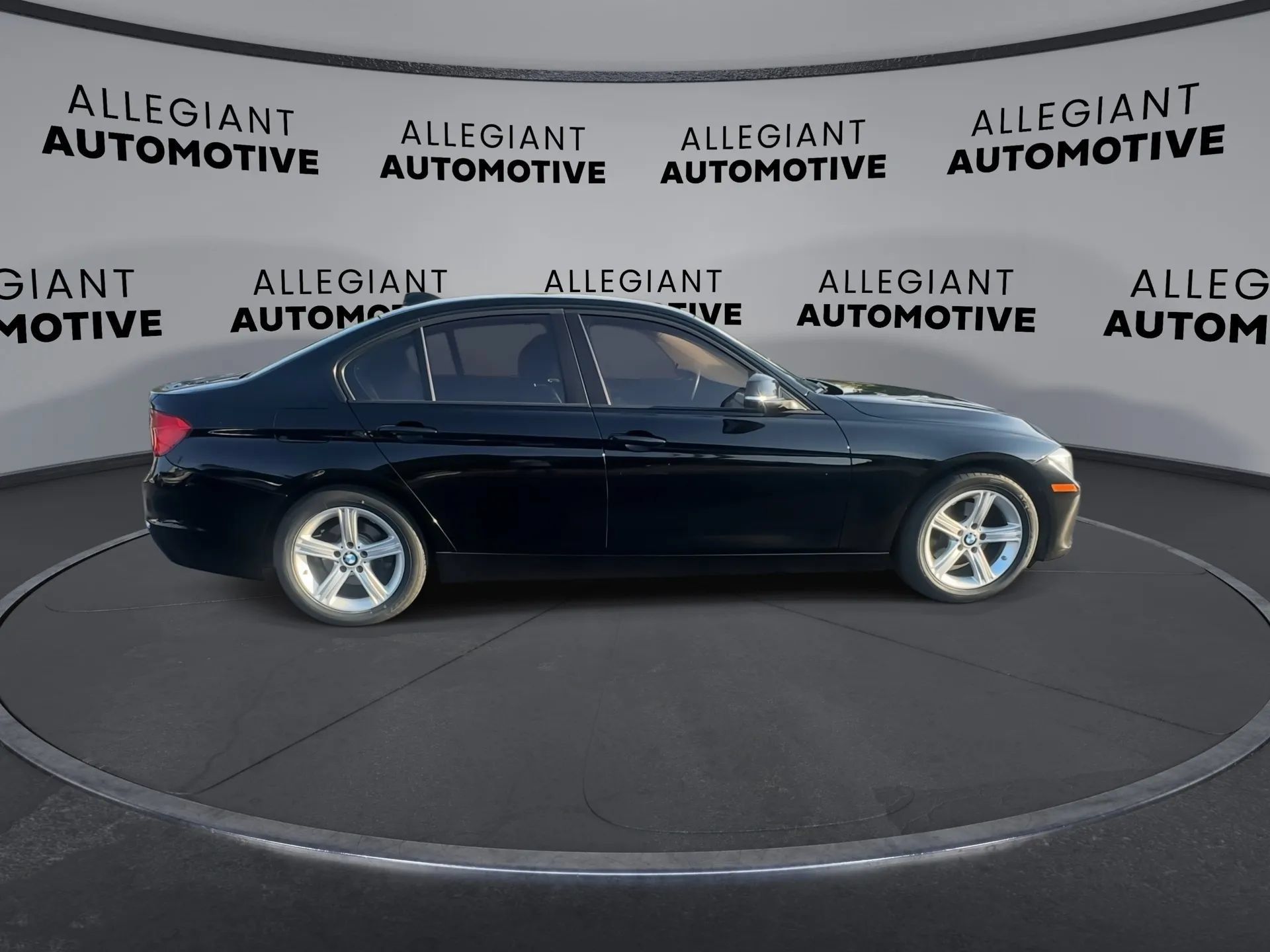 Used 2014 BMW 320i Sedan RWD image 10