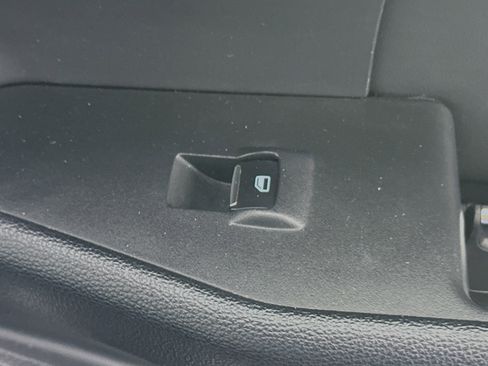 Used 2024 Ford Expedition XLT image 29