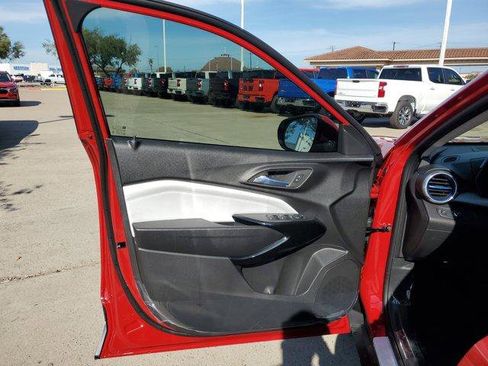 New 2026 Chevrolet Trax LT w/ Driver Confidence Package image 16