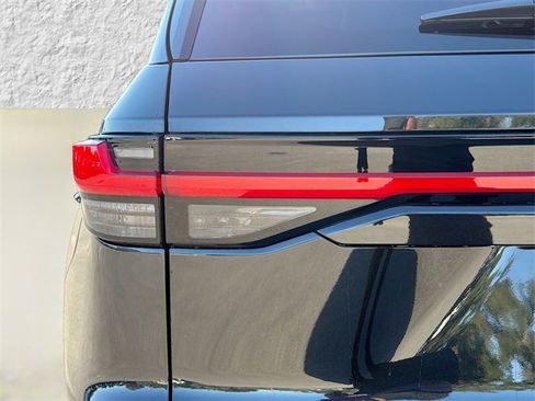 New 2026 Lexus TX 500h AWD image 10